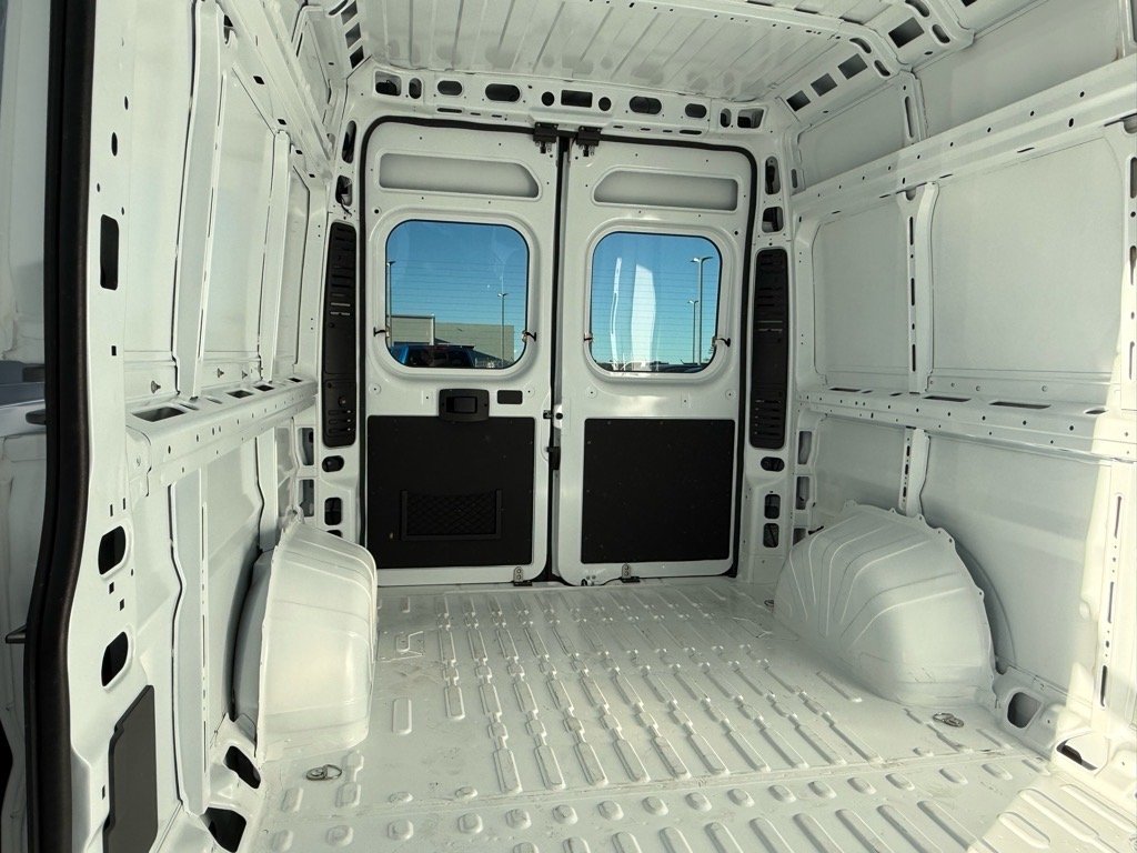 New 2026 Bright White Clear-Coat Exterior Paint RAM Cargo Van Tradesman High Roof 159" WB w/Pass Seat image 6