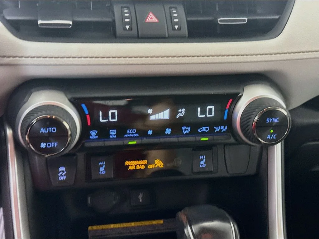 Certified Used 2021 Blizzard Pearl Toyota Hybrid XLE Premium image 15