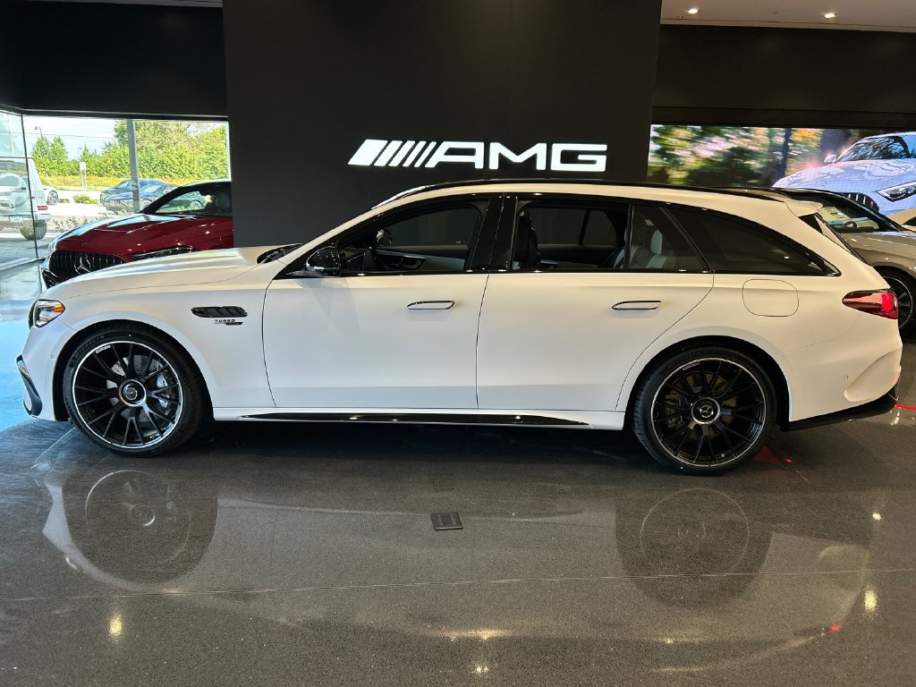 New 2027 MANUFAKTUR Moonlight White Magno Mercedes-Benz AMG® E 53 Hybrid Wagon image 4