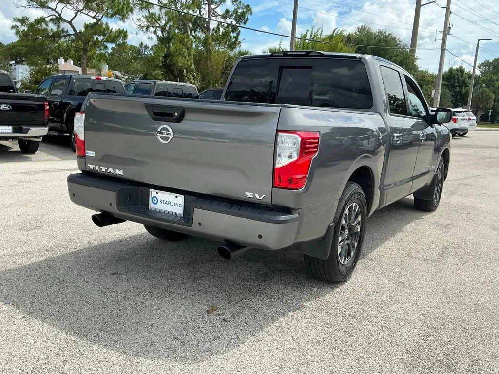 Used 2021 Gray Nissan SV image 9