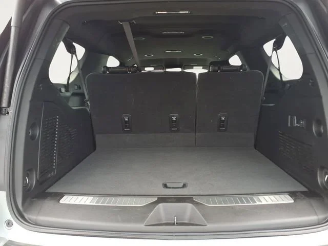 Used 2025 Sterling Metallic GMC Denali image 23
