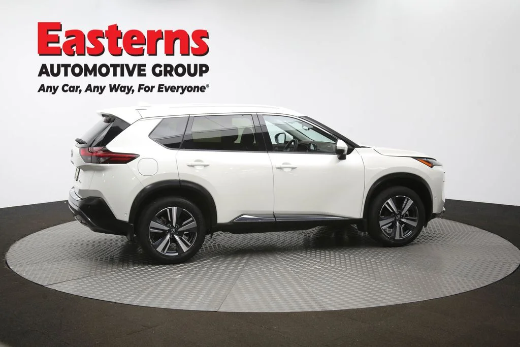 Used 2023 White Nissan SL image 47
