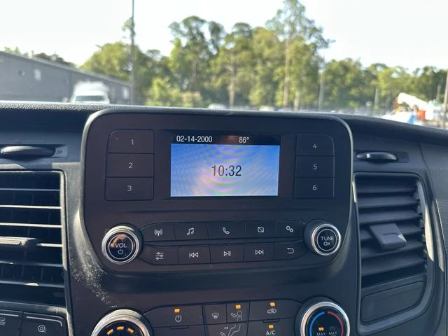 Used 2022 White Ford  image 16