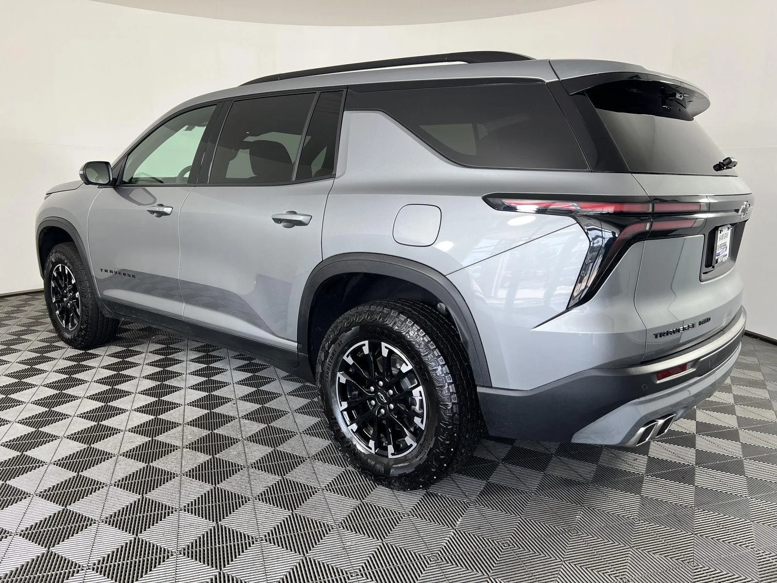 New 2026 Sterling Gray Metallic Chevrolet Z71 image 31