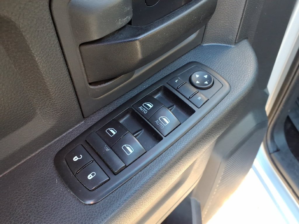 Used 2012 Silver Ram Tradesman image 9