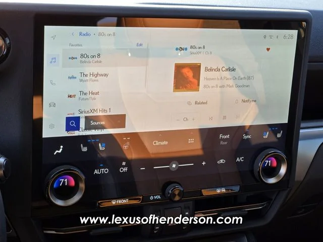Certified Used 2025  Lexus 550 Luxury+ image 28