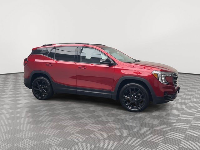 Used 2024 Volcanic Red Tintcoat GMC SLT image 44