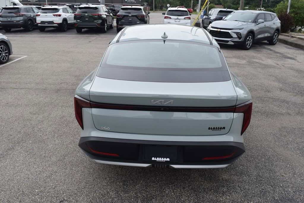 2025 Kia K4 LXS - Photo 6