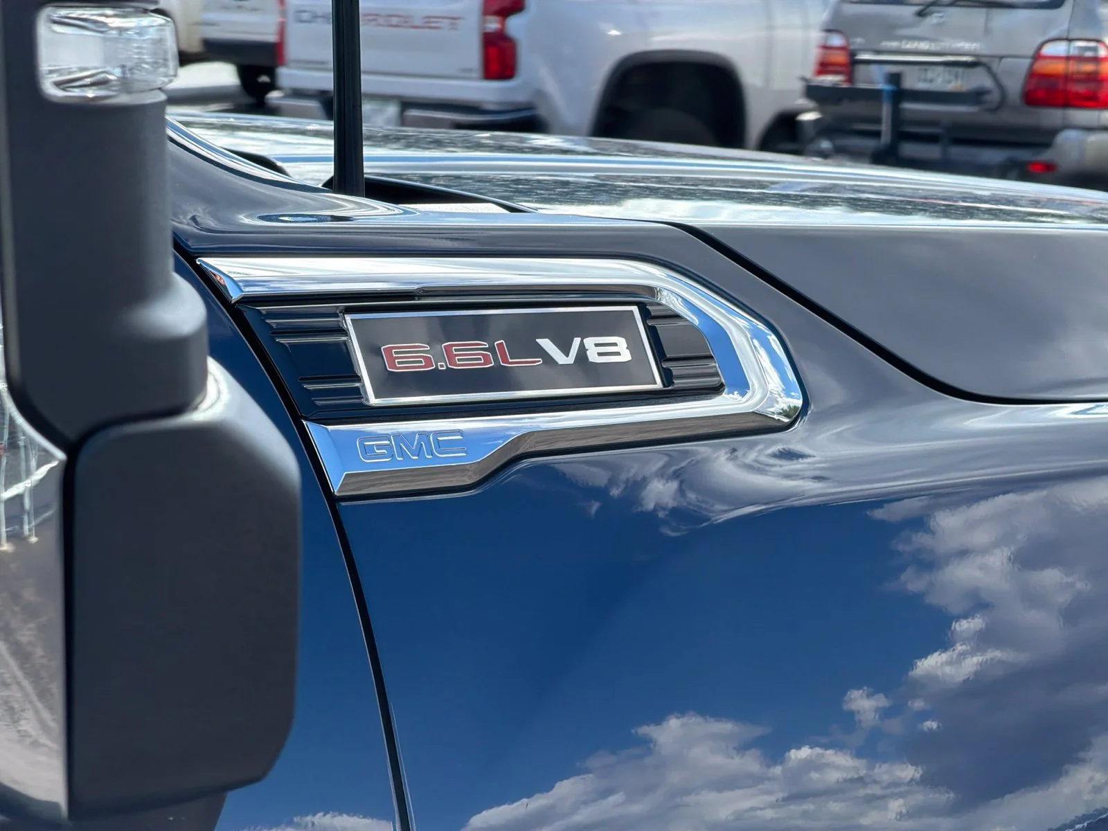 Used 2022 PACIFIC BLUE METALLIC GMC SLT image 12