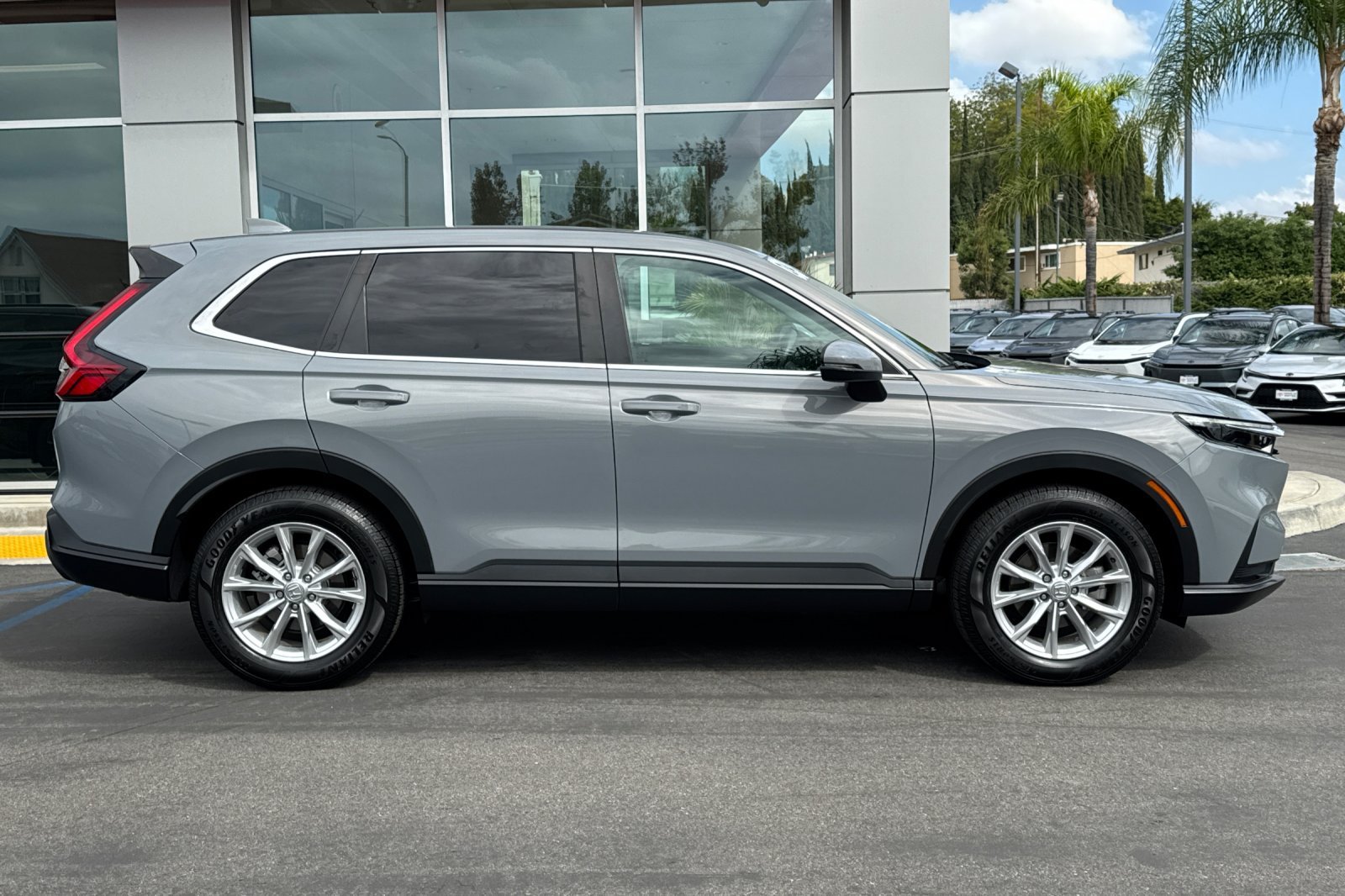 Used 2024 Gray Honda EX image 4