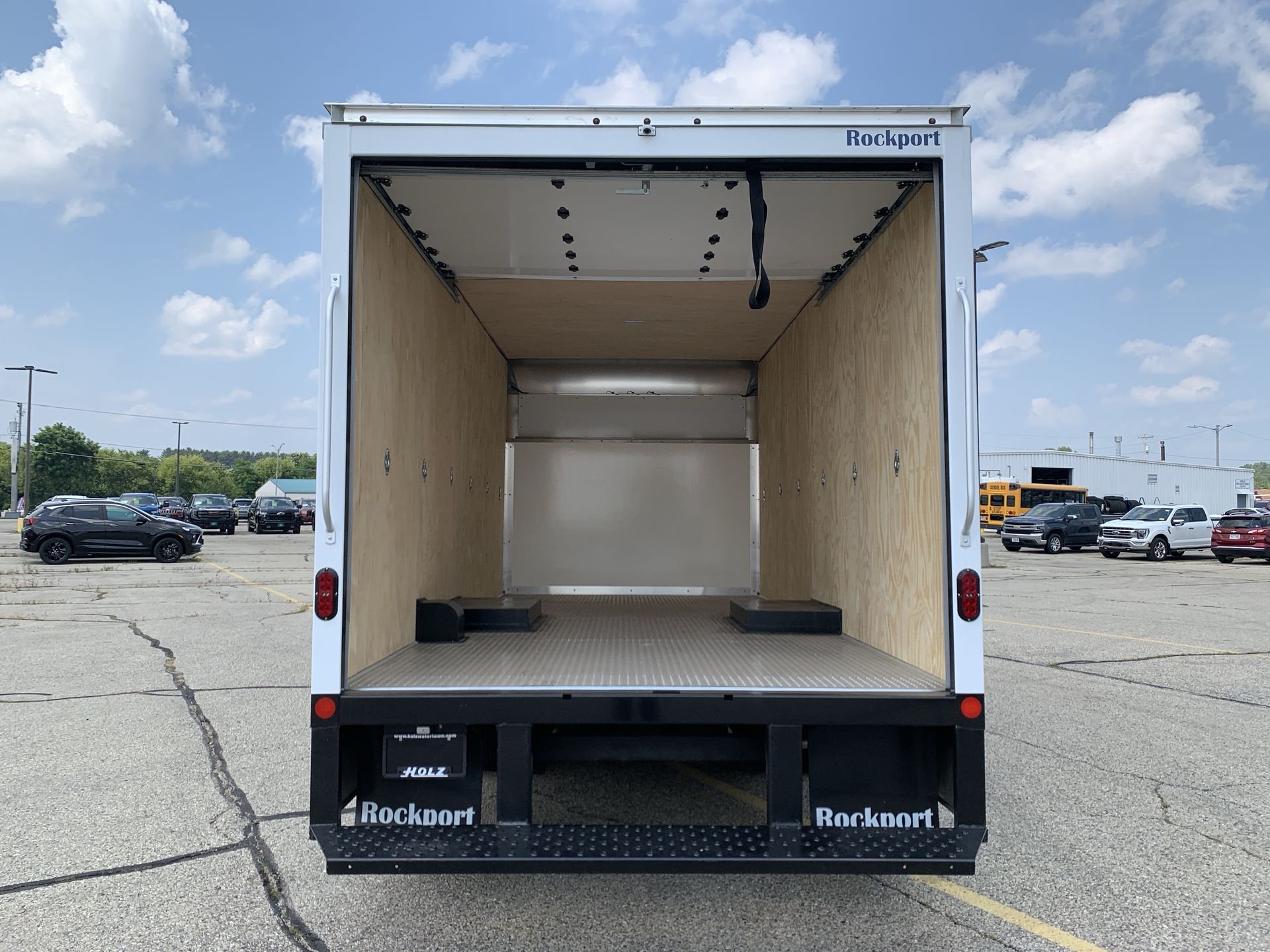 New 2024 Summit White GMC 2WT image 24