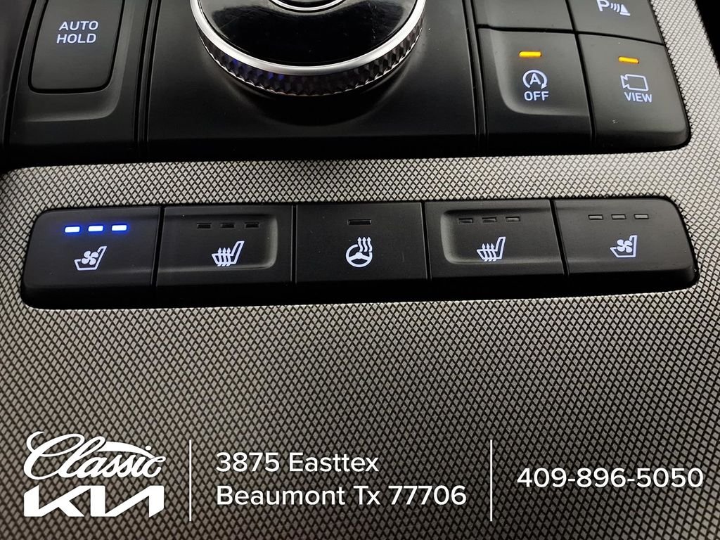 Used 2020 White Hyundai Limited image 17