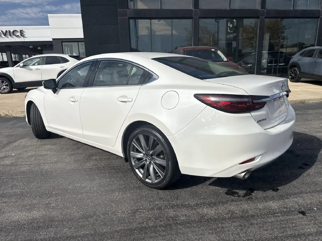 Used 2018 White Mazda Touring image 9