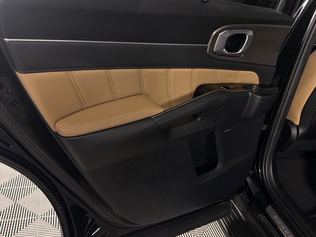 Used 2025 Black Kia X-Line SX Prestige image 28