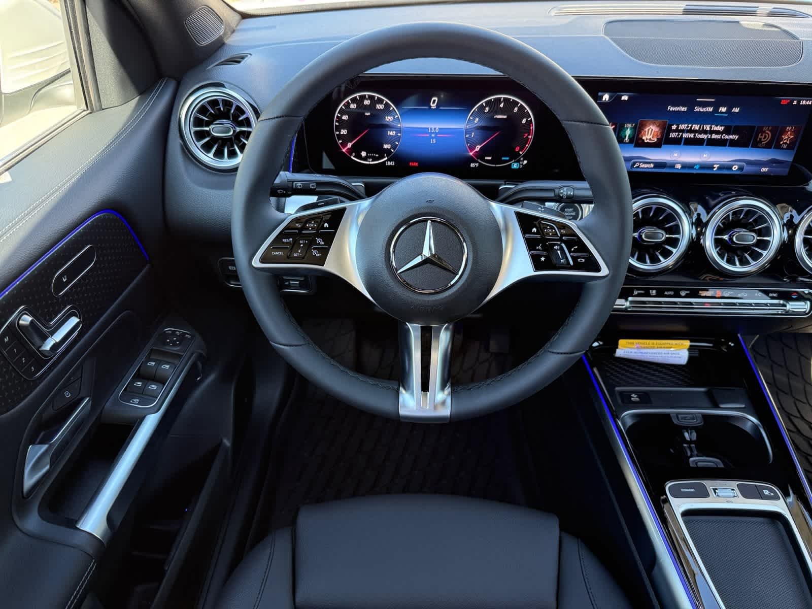 New 2026 Polar White Mercedes-Benz GLB 250 image 14
