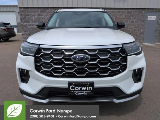 New 2026 Star White Metallic Tri-Coat Ford Platinum image 8