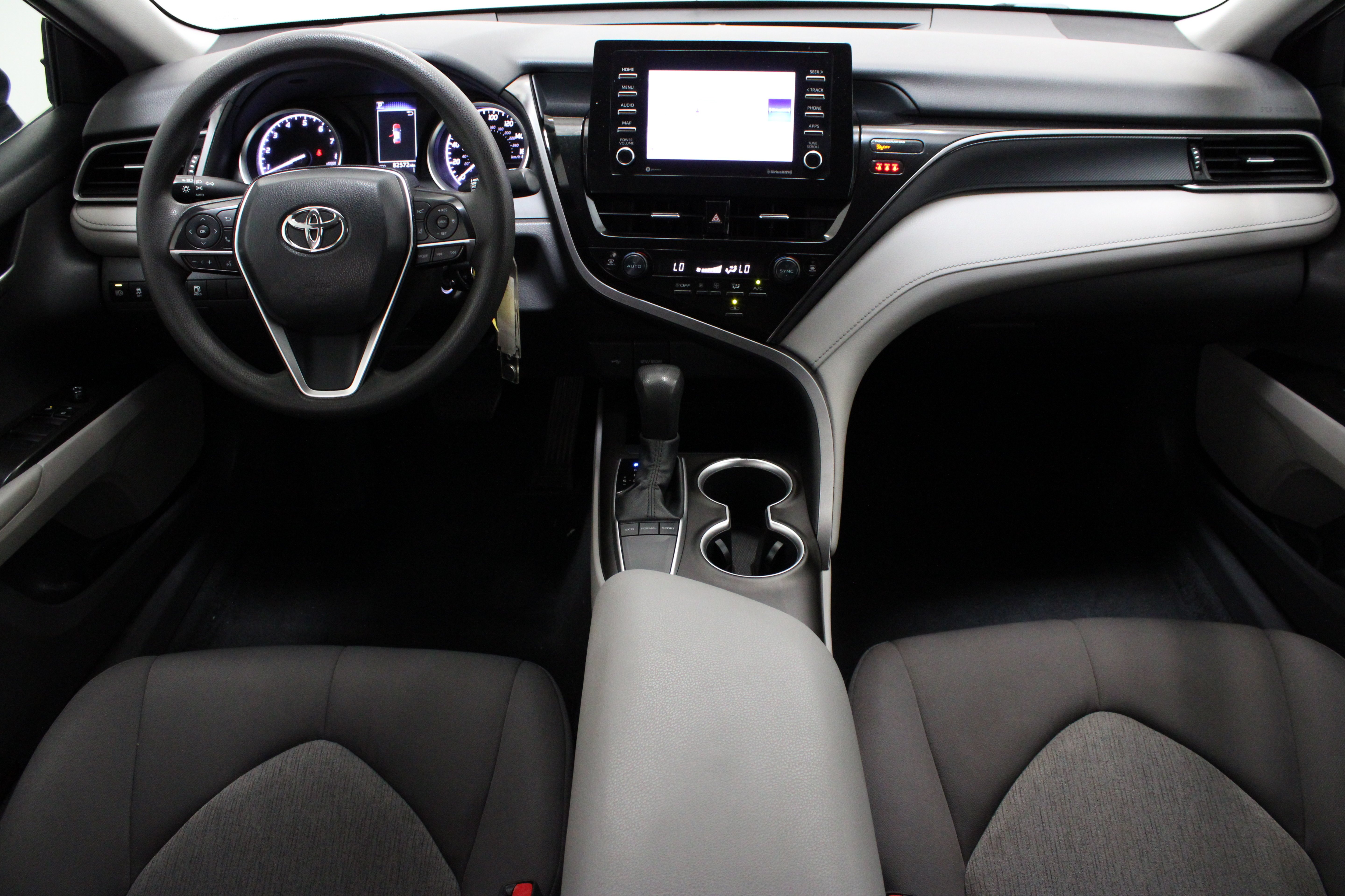Certified Used 2022 Celestial Silver Metallic Toyota LE 2.5L image 27