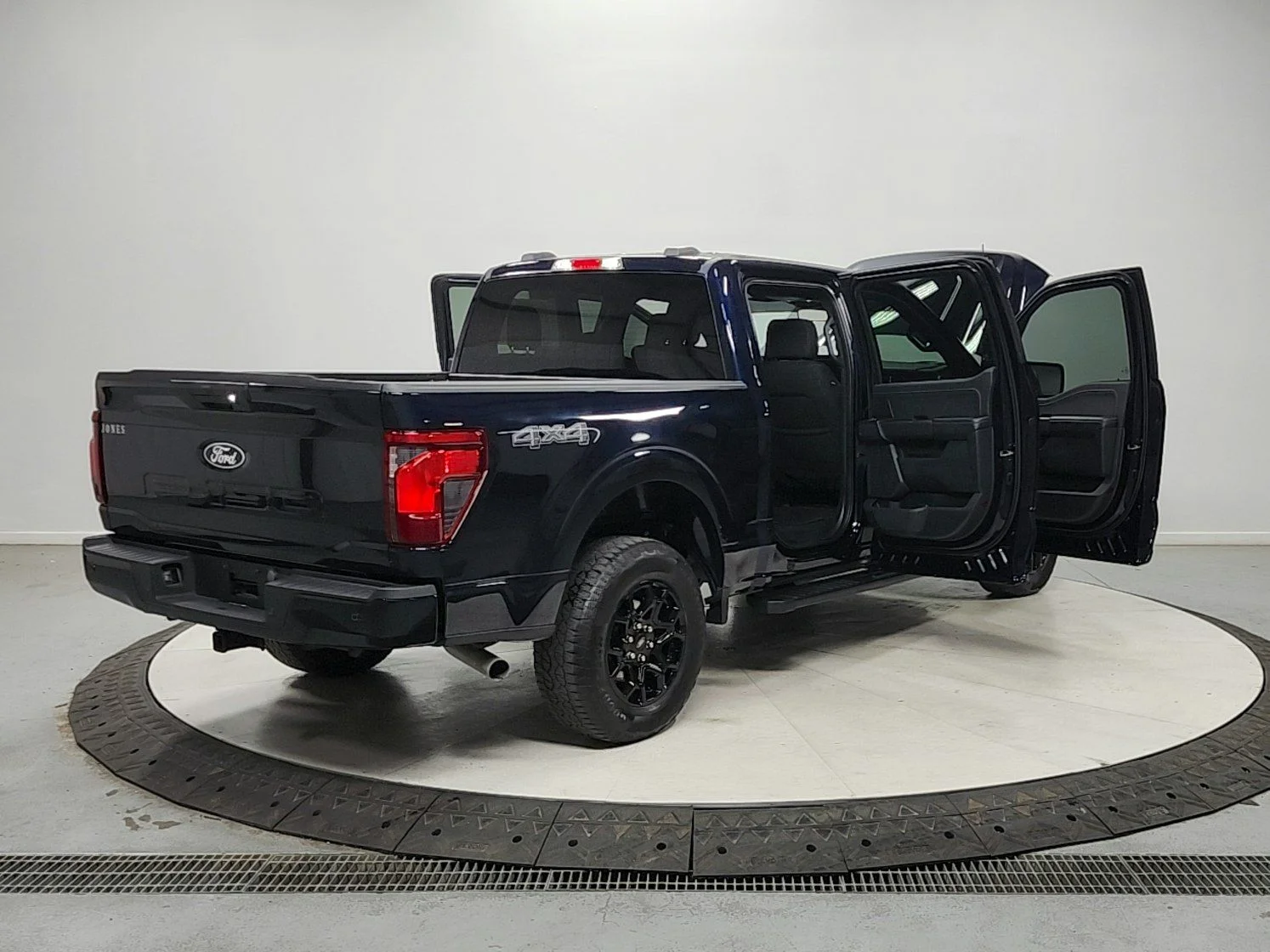 Used 2024  Ford XLT image 15