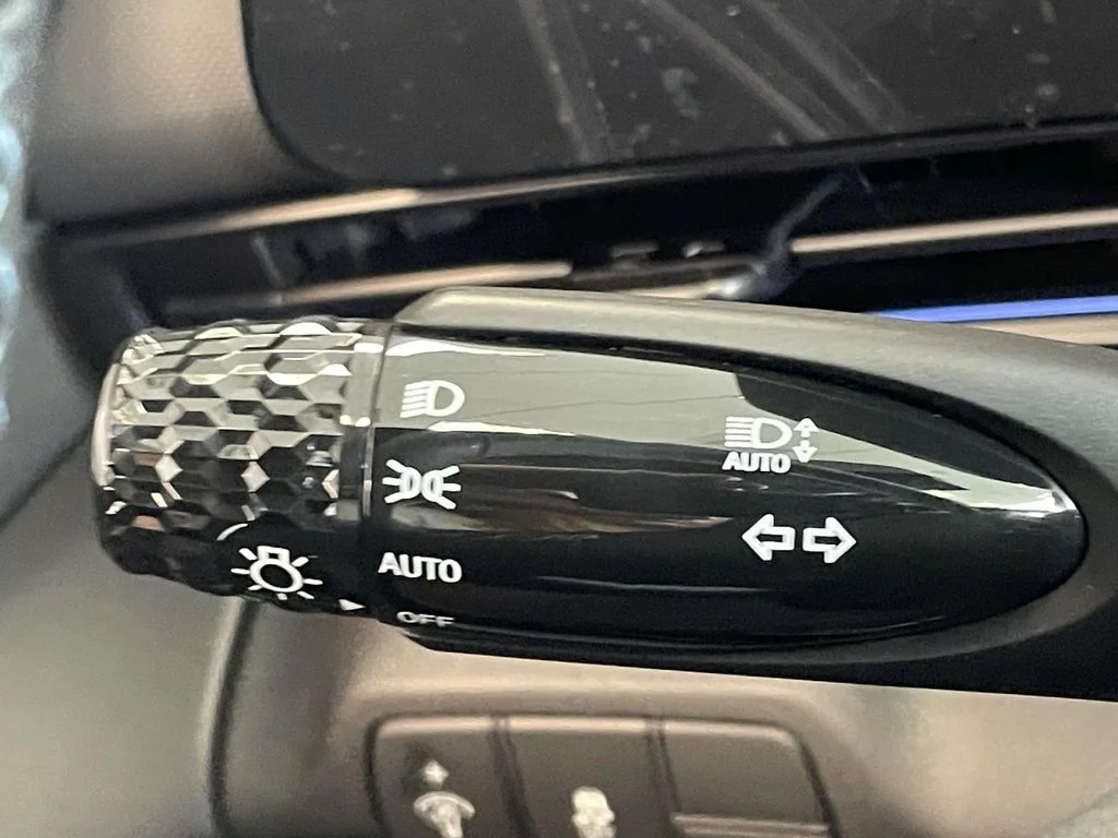 New 2026 White Hyundai Base image 23