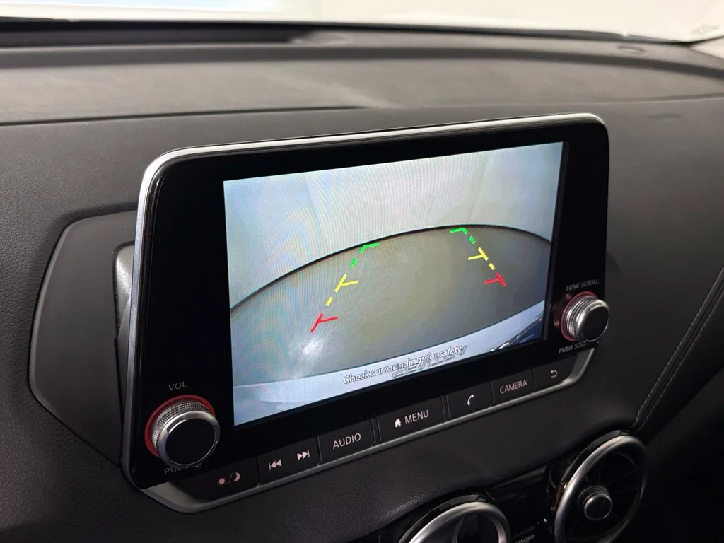 Used 2022 White Nissan SV image 21