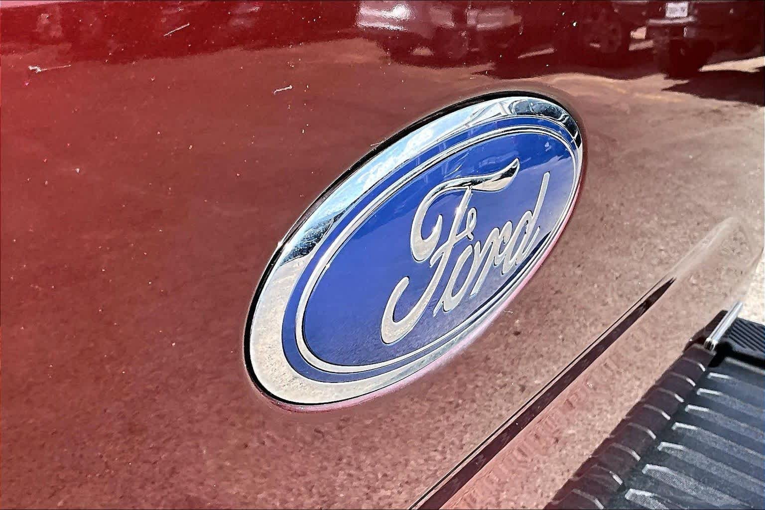 Used 2015 Bronze Fire Metallic Ford XLT image 33