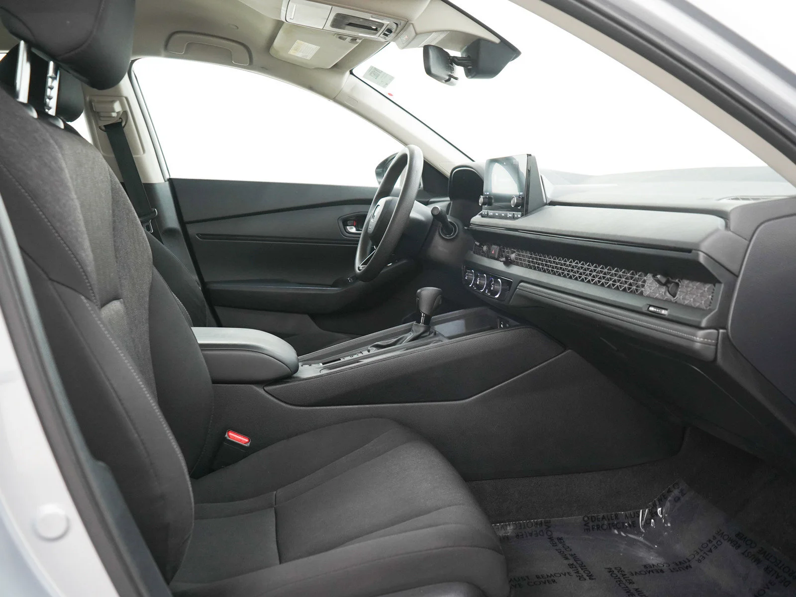 Used 2023 Lunar Silver Metallic Honda LX image 11