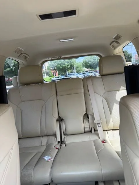 Used 2017  Lexus 570 image 8