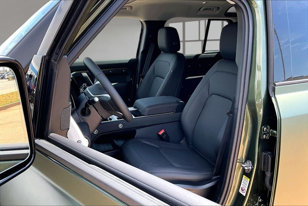 New 2026 Woolstone Green Metallic Land Rover S image 9