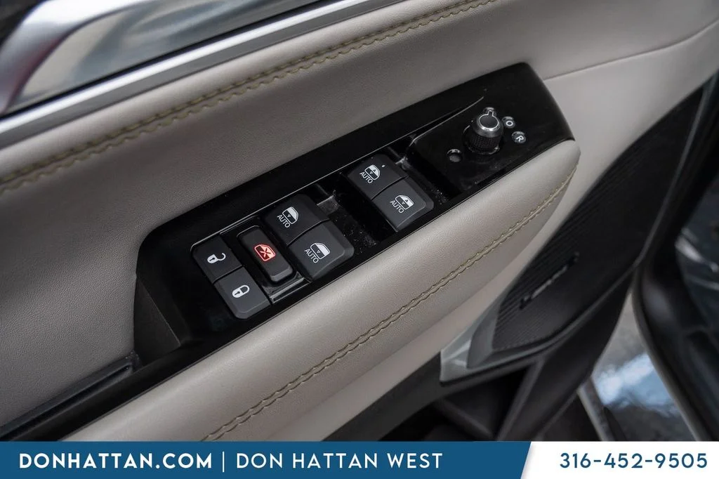 2023 Jeep Wagoneer Series III - Photo 17
