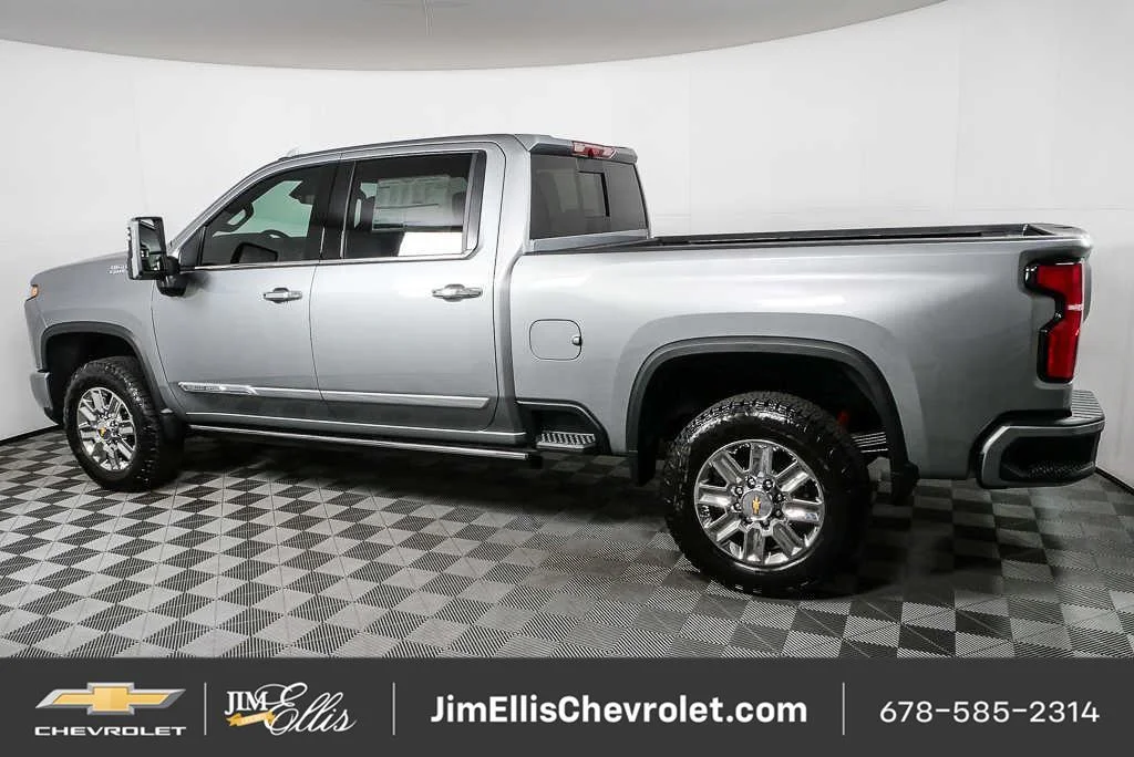 New 2026 Sterling Gray Metallic Chevrolet High Country image 30