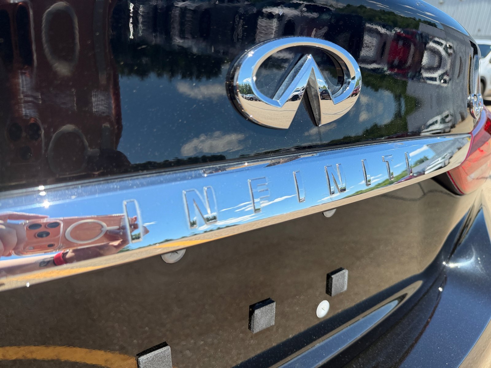 Used 2023 Black Obsidian INFINITI LUXE image 41