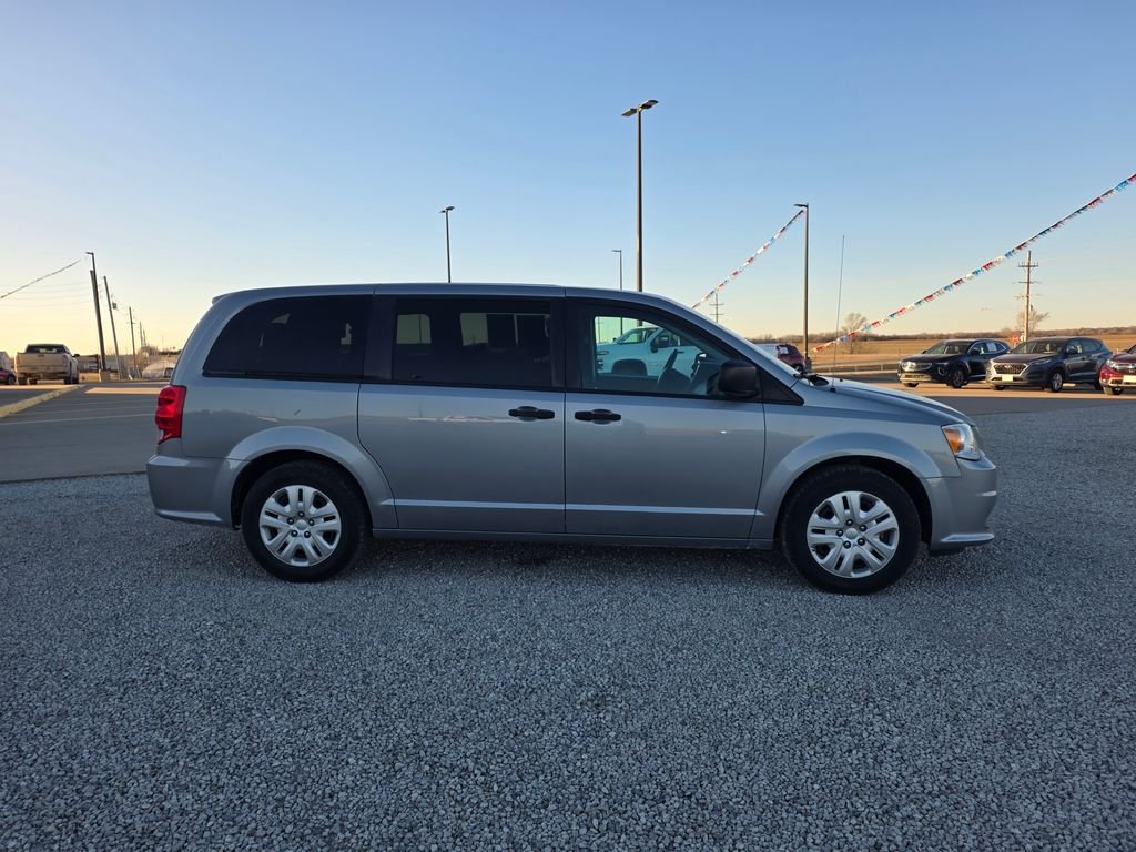 Used 2020 Dodge Grand Caravan SE with VIN 2C4RDGBG1LR197883 for sale in Newton, KS