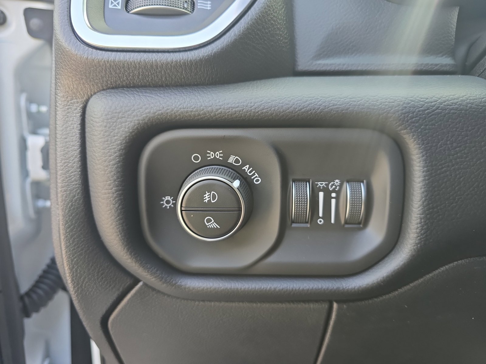 New 2026 Bright White Clearcoat RAM Laramie image 28