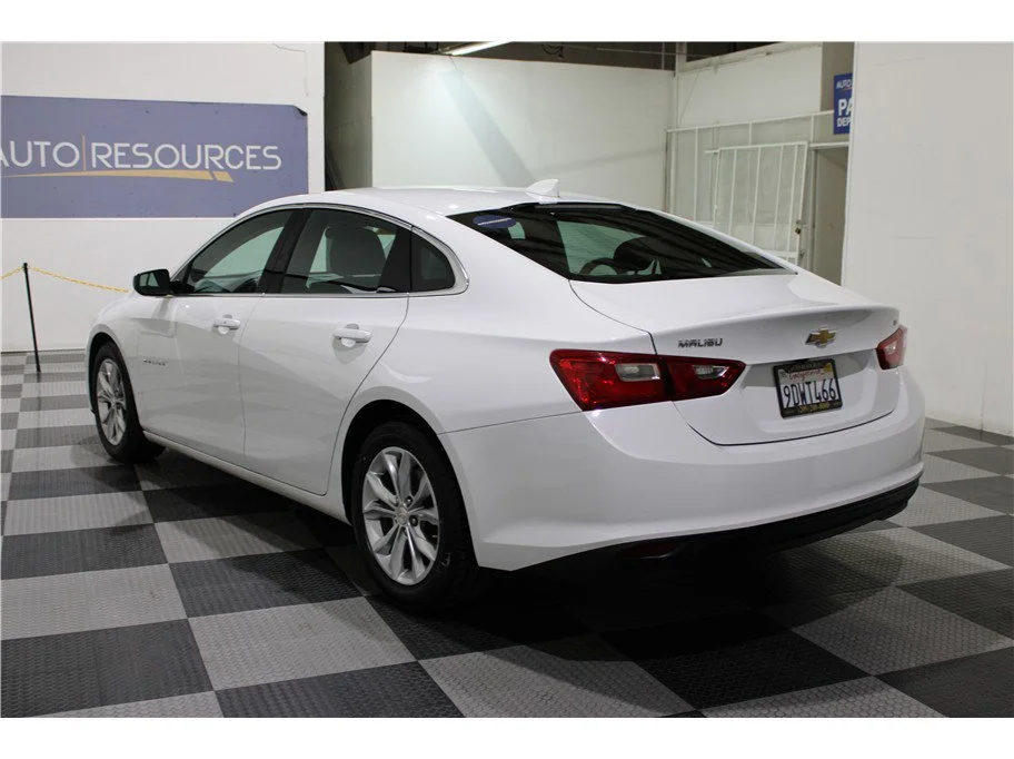 Used 2023 Summit White Chevrolet LT image 6