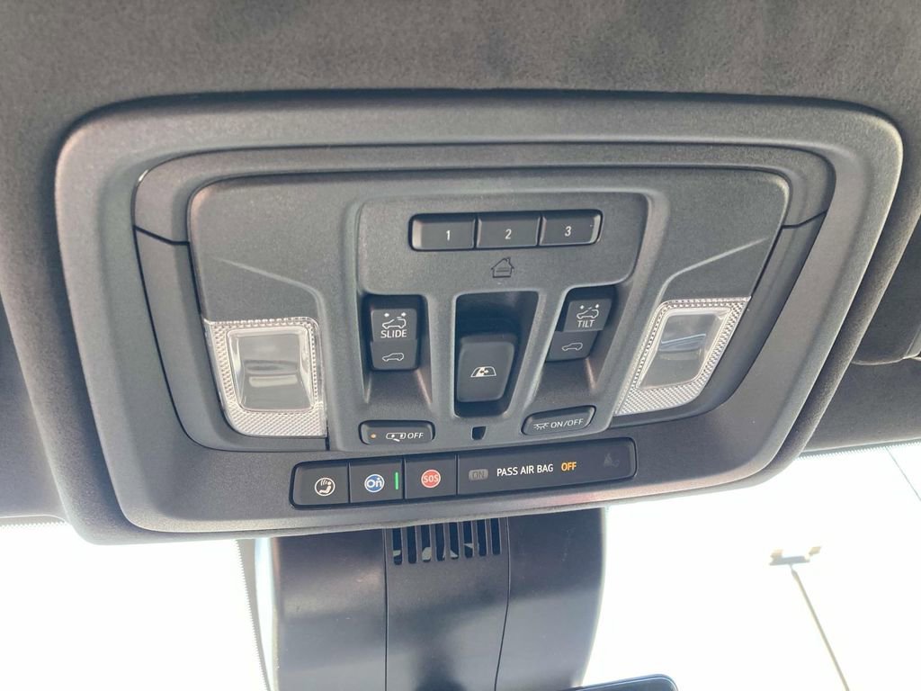 2025 GMC Sierra 1500 AT4X - Photo 24