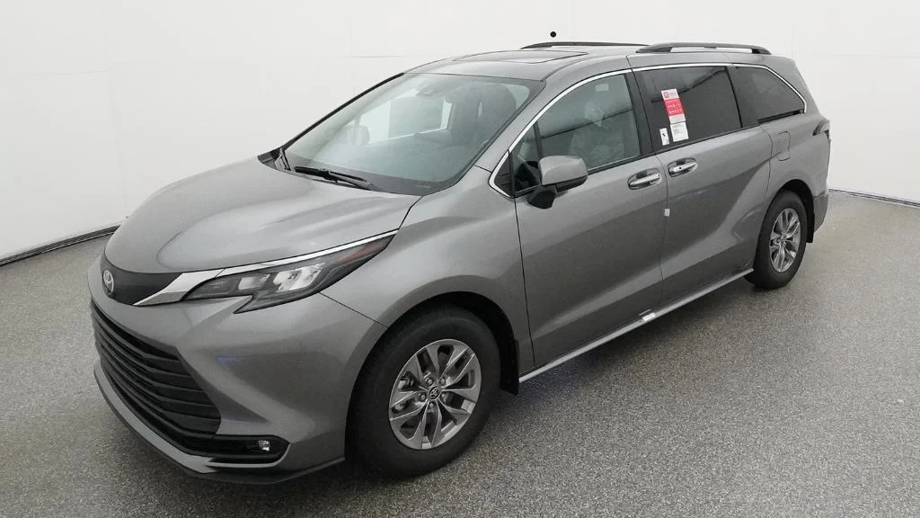 New 2026 Heavy Metal Toyota XLE image 9