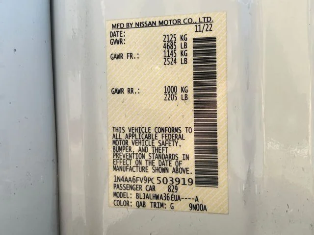 Used 2023 White Nissan Platinum image 41