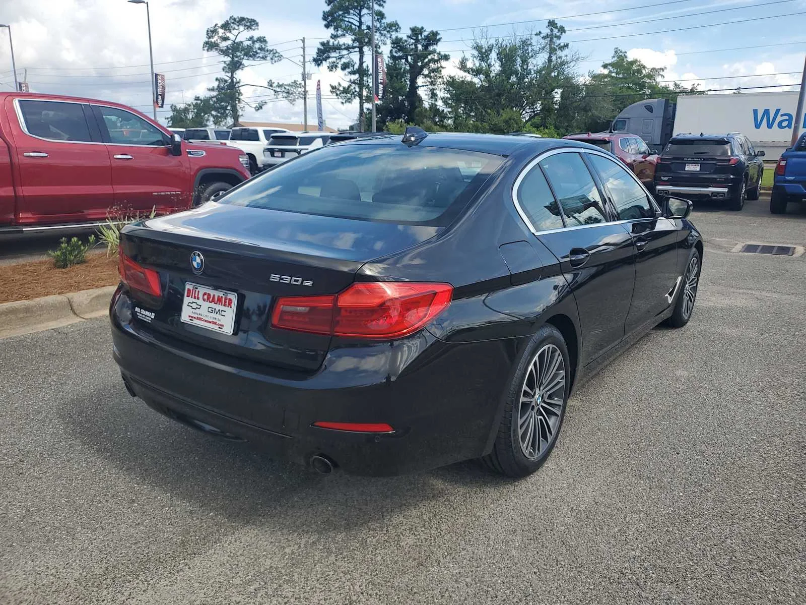 Used 2020 Black Sapphire Metallic BMW 530e iPerformance image 8