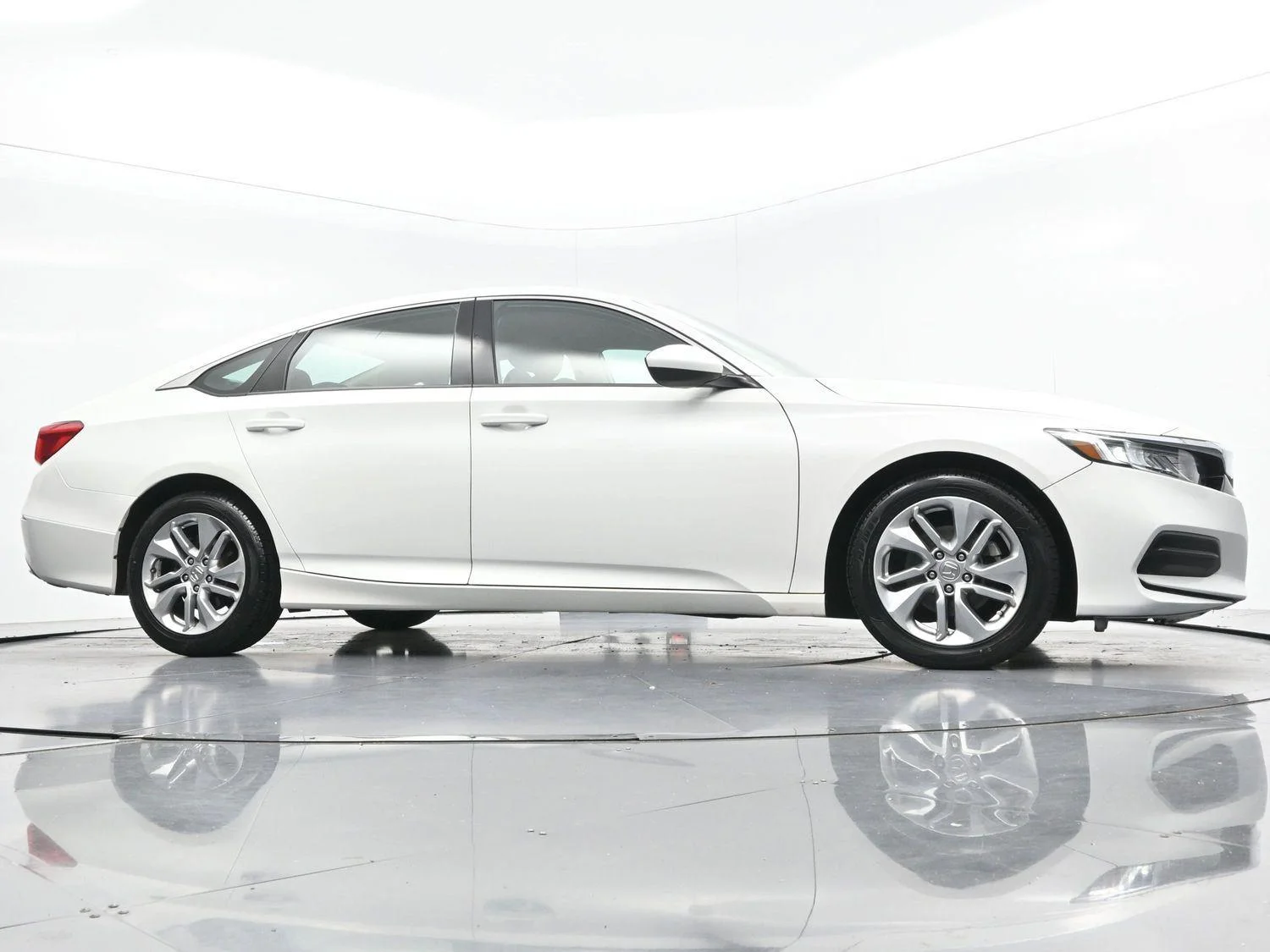 Used 2020 Platinum White Pearl Honda LX image 41