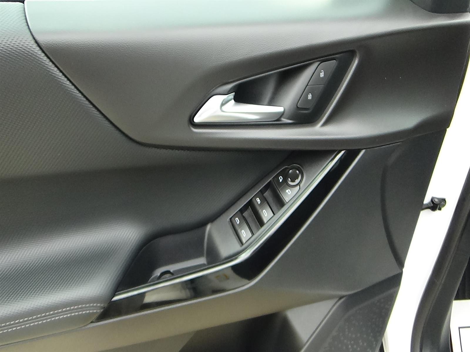 Used 2026 Summit White (gaz) Chevrolet LT image 15