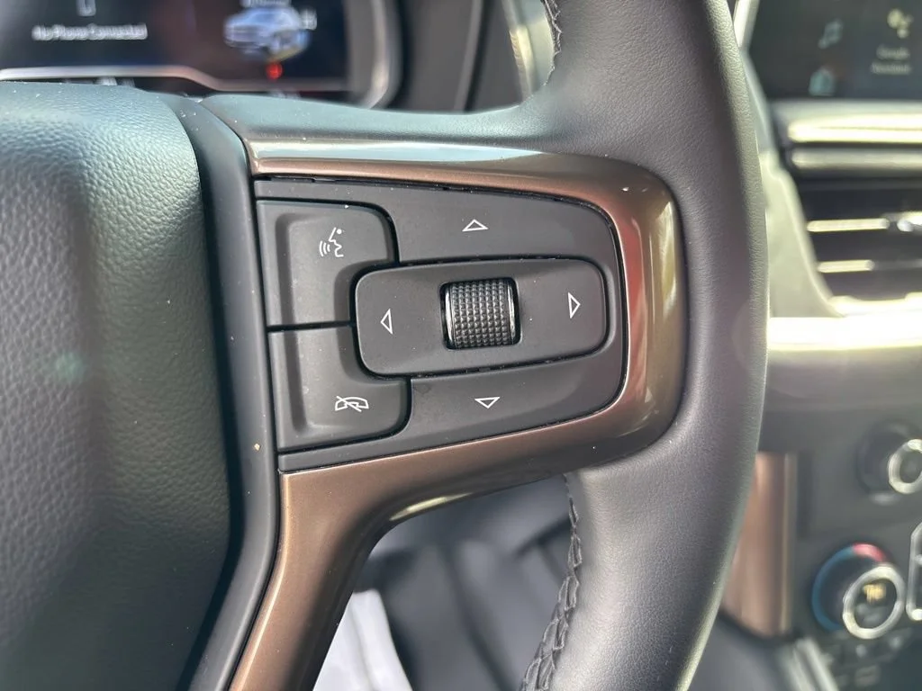 Used 2024 Black Chevrolet High Country image 31