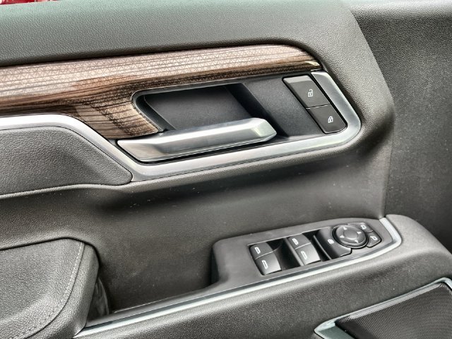 2026 Chevrolet Silverado 1500 photo 17 of 35