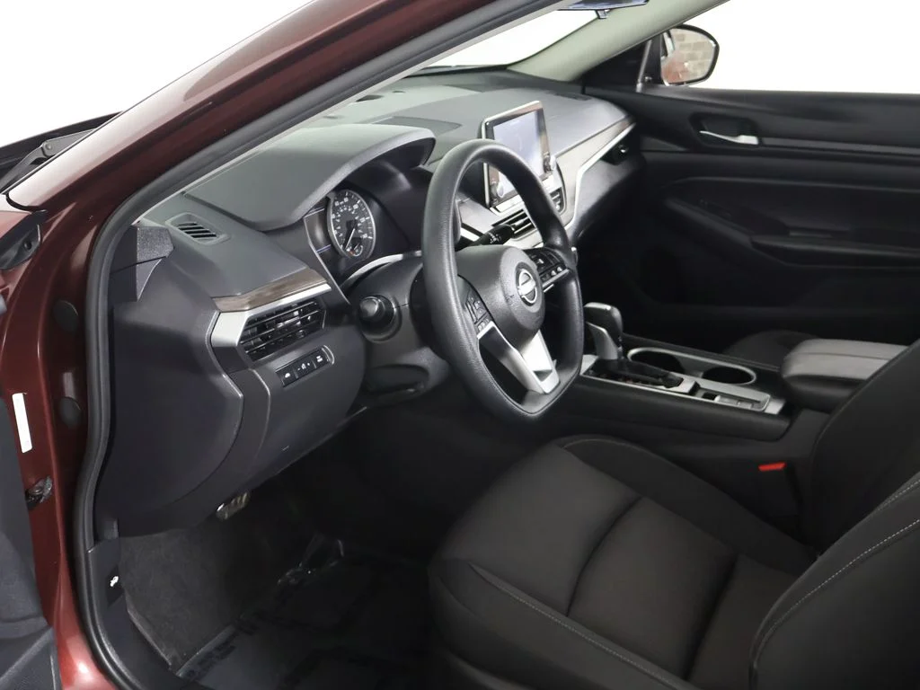 Used 2024 Red Nissan 2.5 SV image 19
