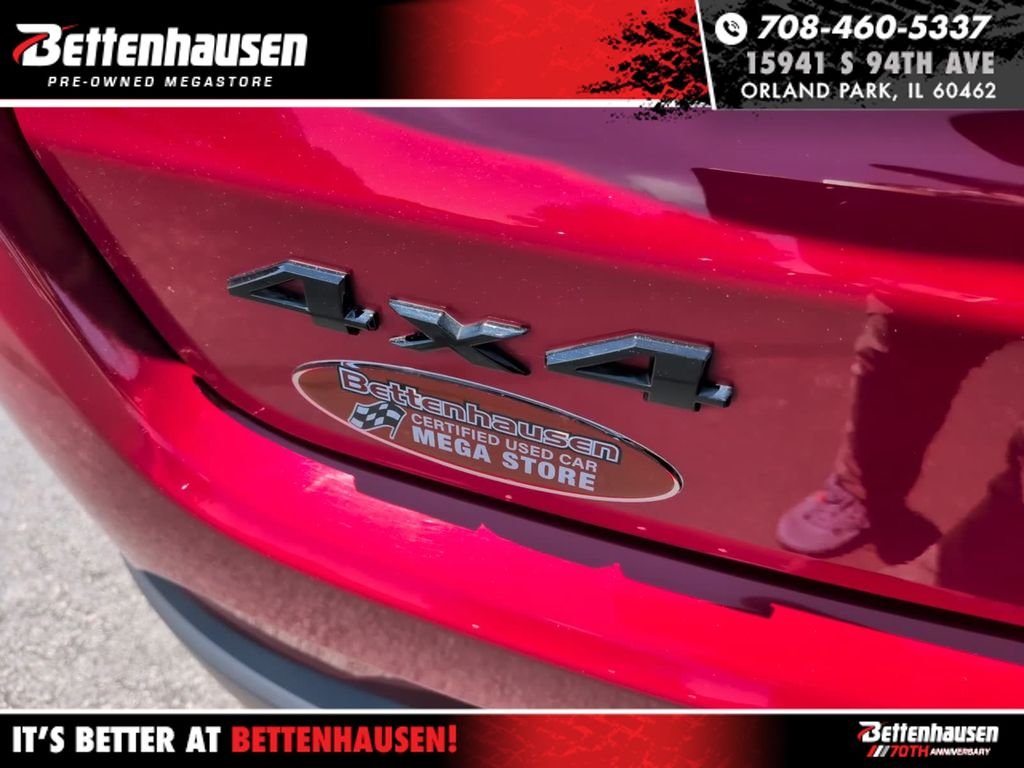 Certified Used 2023 Red Jeep Latitude image 7