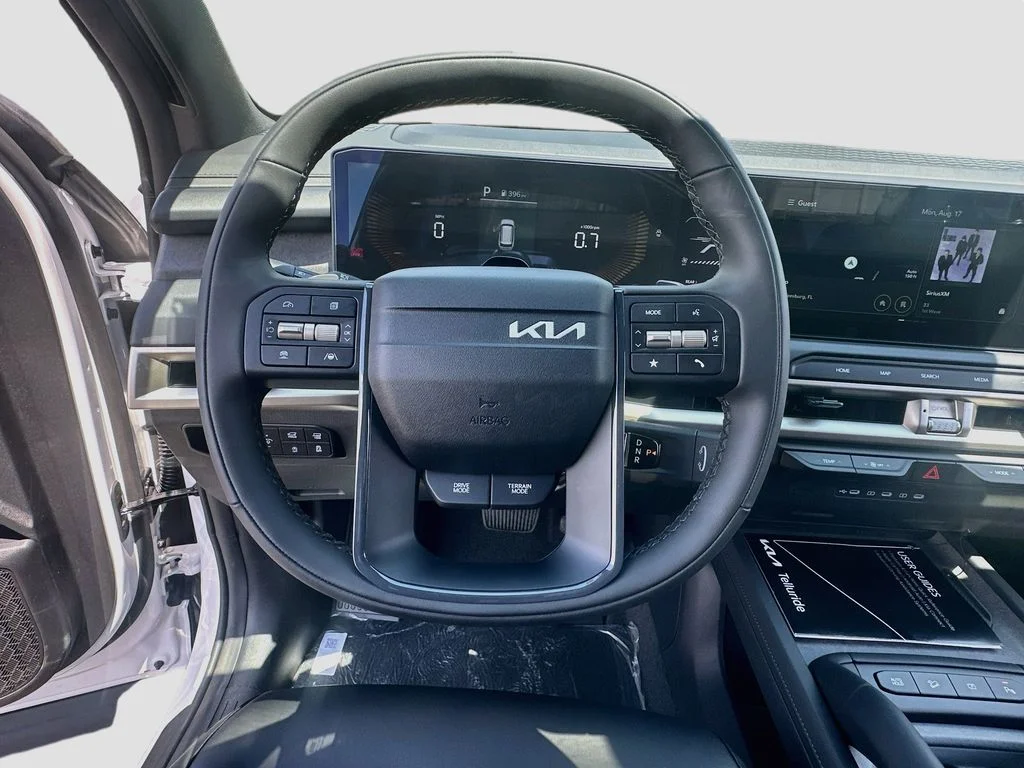 New 2027 Glacial White Pearl Kia S image 11