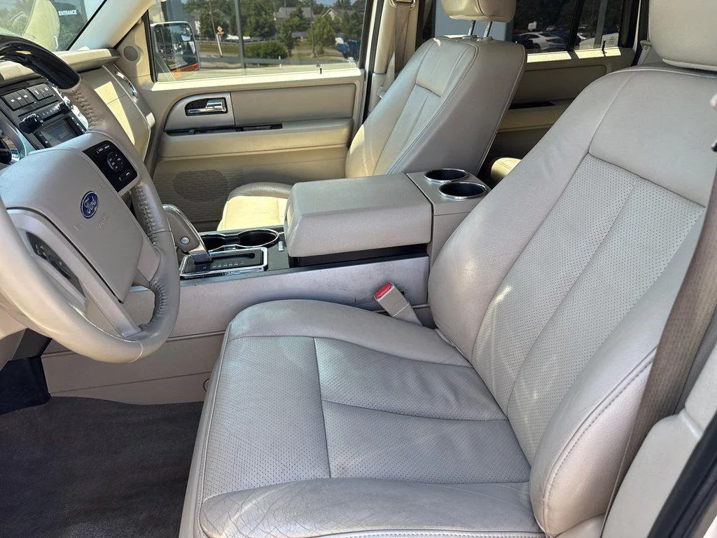 Used 2013 White Platinum Metallic Tri-Coat Ford 4WD 4dr Limited image 9