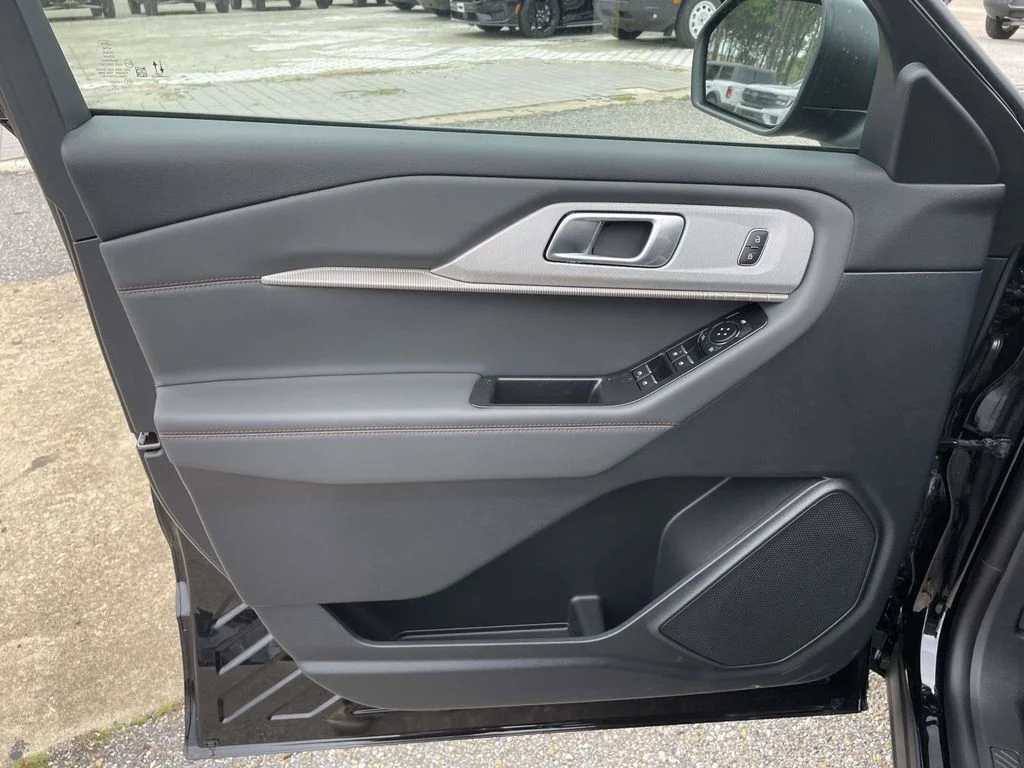 New 2026 Agate Black Metallic Ford Active 100A image 15