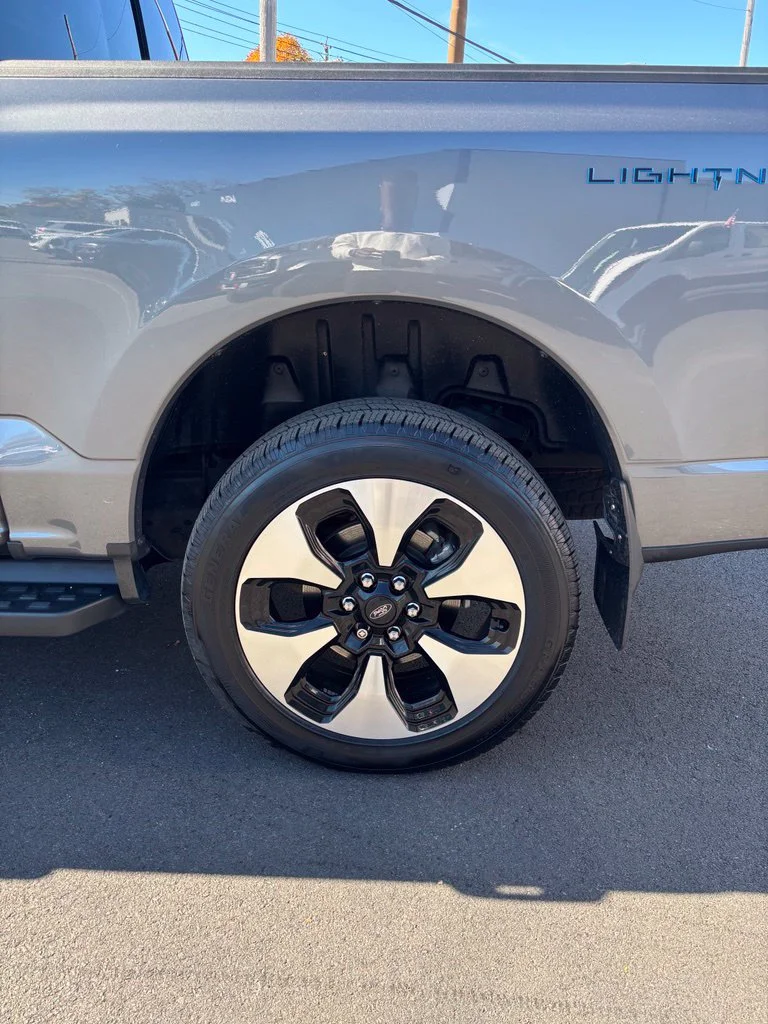 Used 2024 Gray Ford Platinum image 6