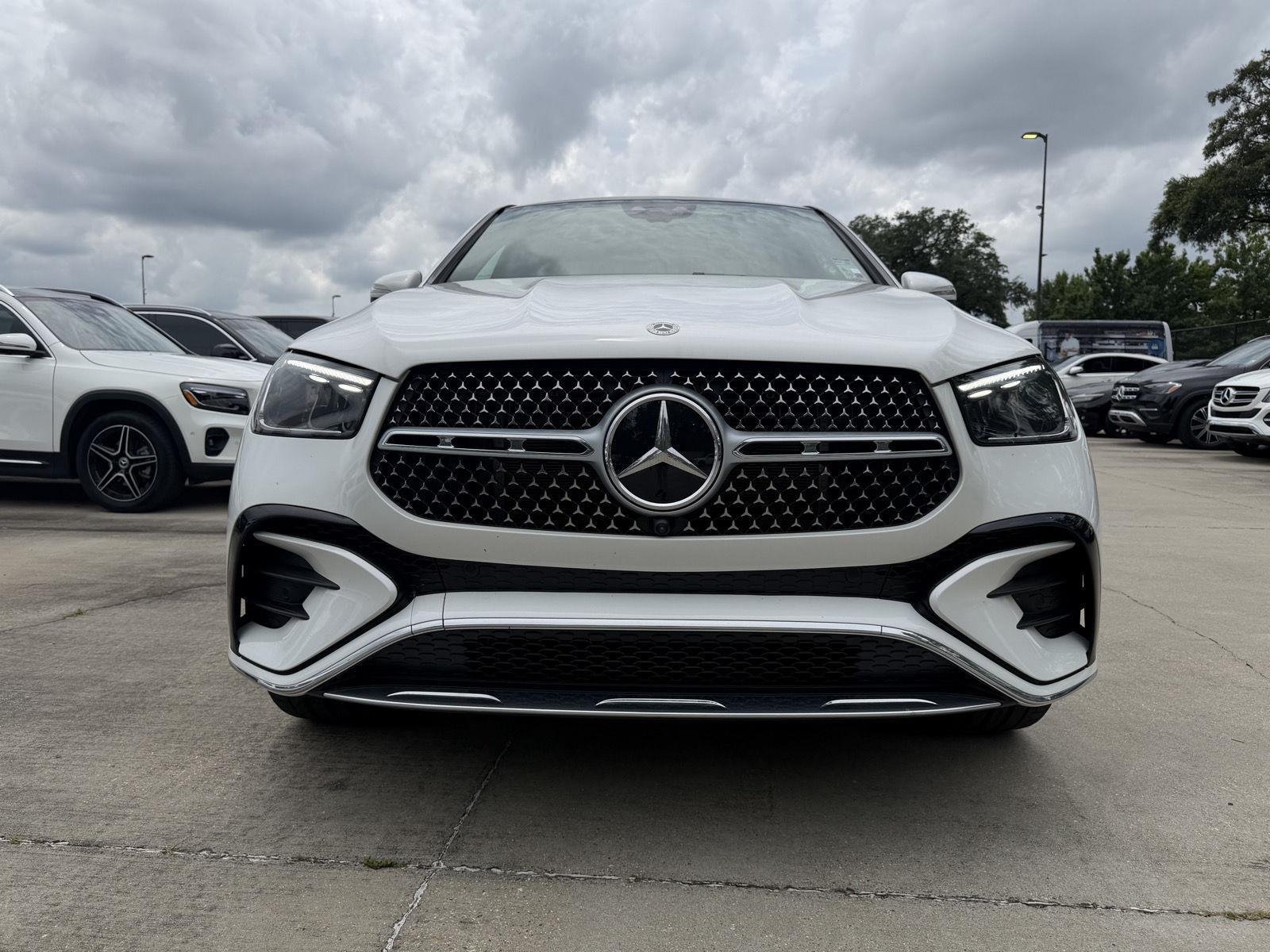 Certified Used 2025 MANUFAKTUR Moonlight White Metallic Mercedes-Benz GLE 450 image 2