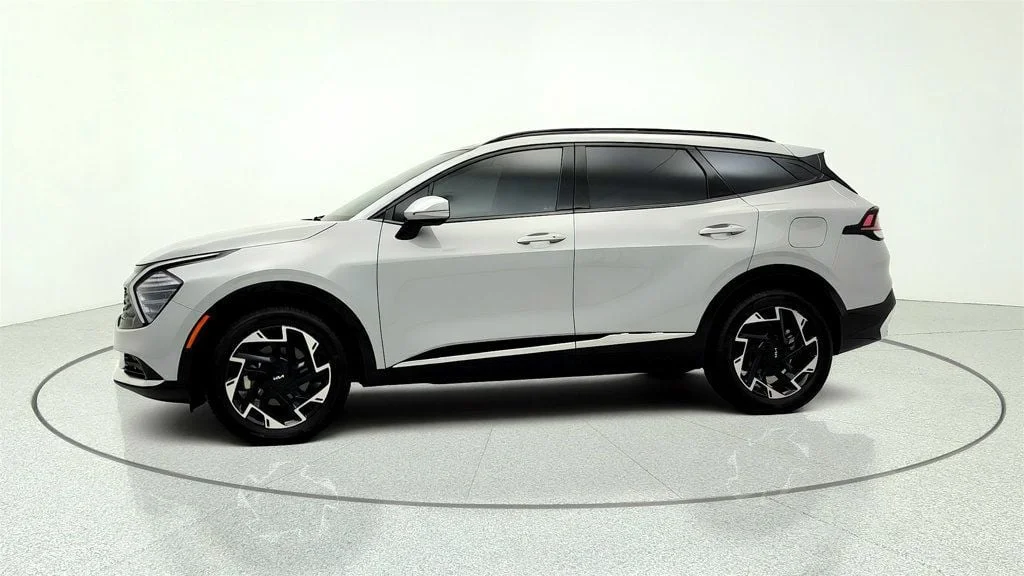 Used 2025 Wolf Gray Kia SX-Prestige FWD image 8